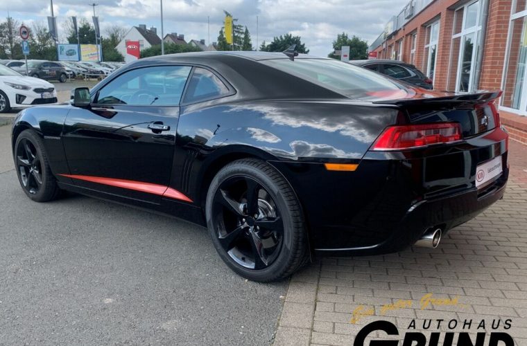 Chevrolet Camaro Coupe 6.2 V8 3